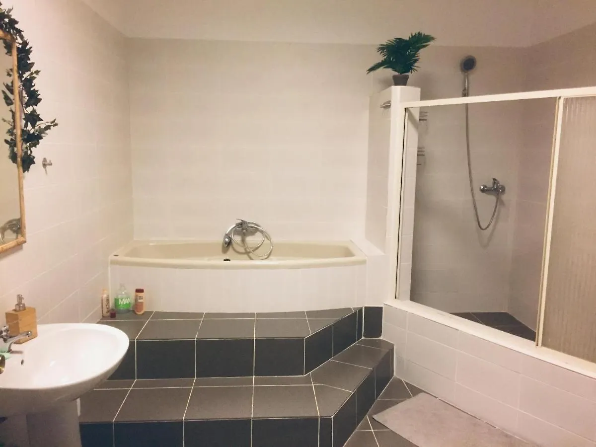 Vine 21 Co-Living Hotel Bucharest